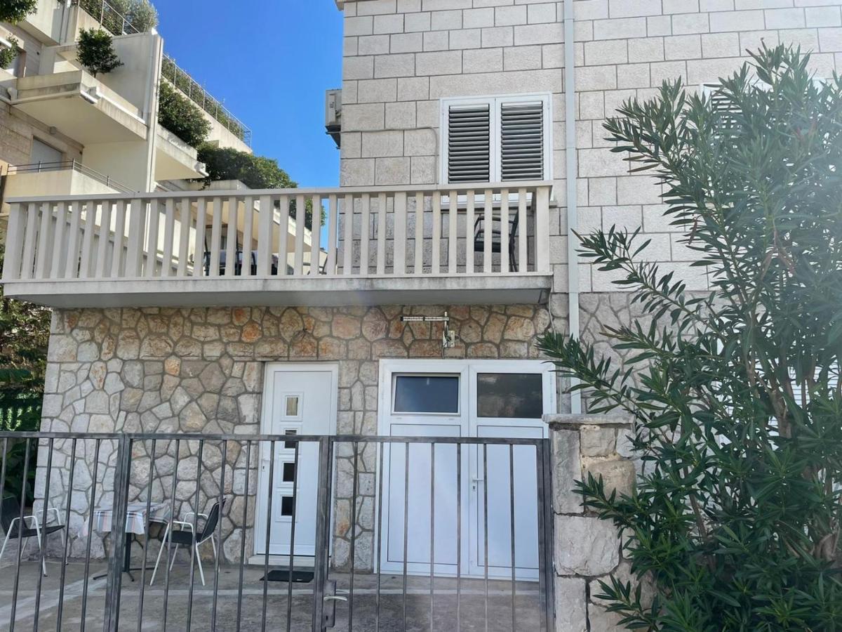 Aida Apartments And Rooms For Couples And Families Free Parking Dubrovnik Exterior photo
