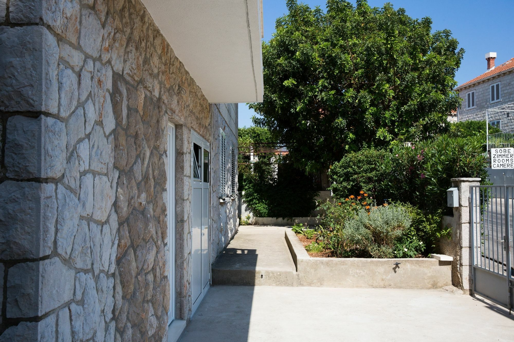 Aida Apartments And Rooms For Couples And Families Free Parking Dubrovnik Exterior photo